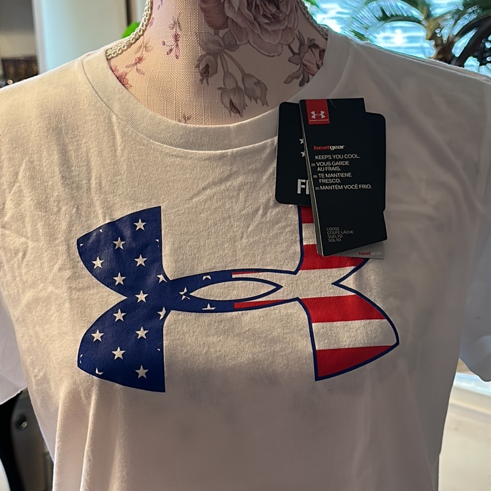 Under Armor tshirt - Picture 3 of 4
